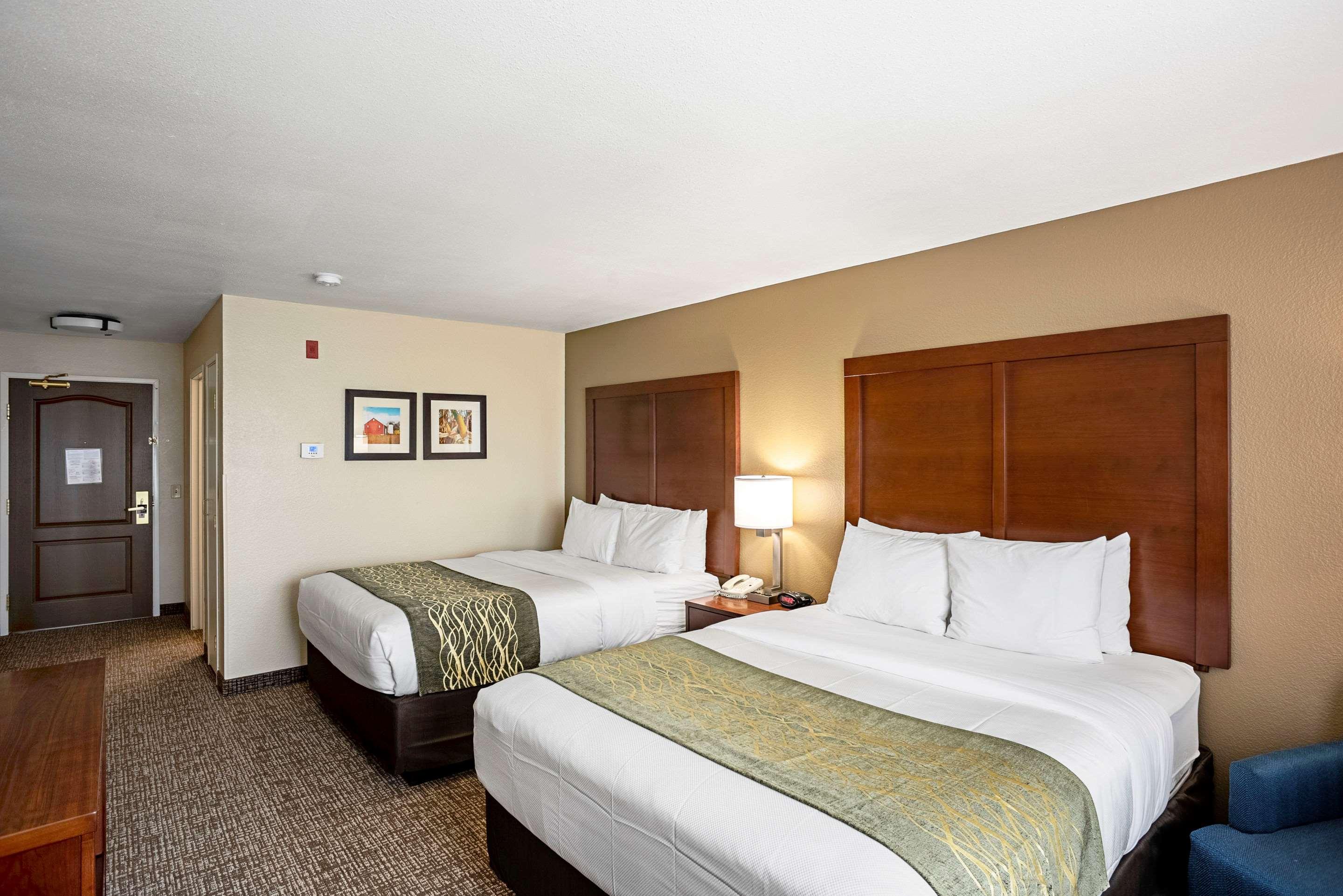 Comfort Inn & Suites Independence Екстериор снимка
