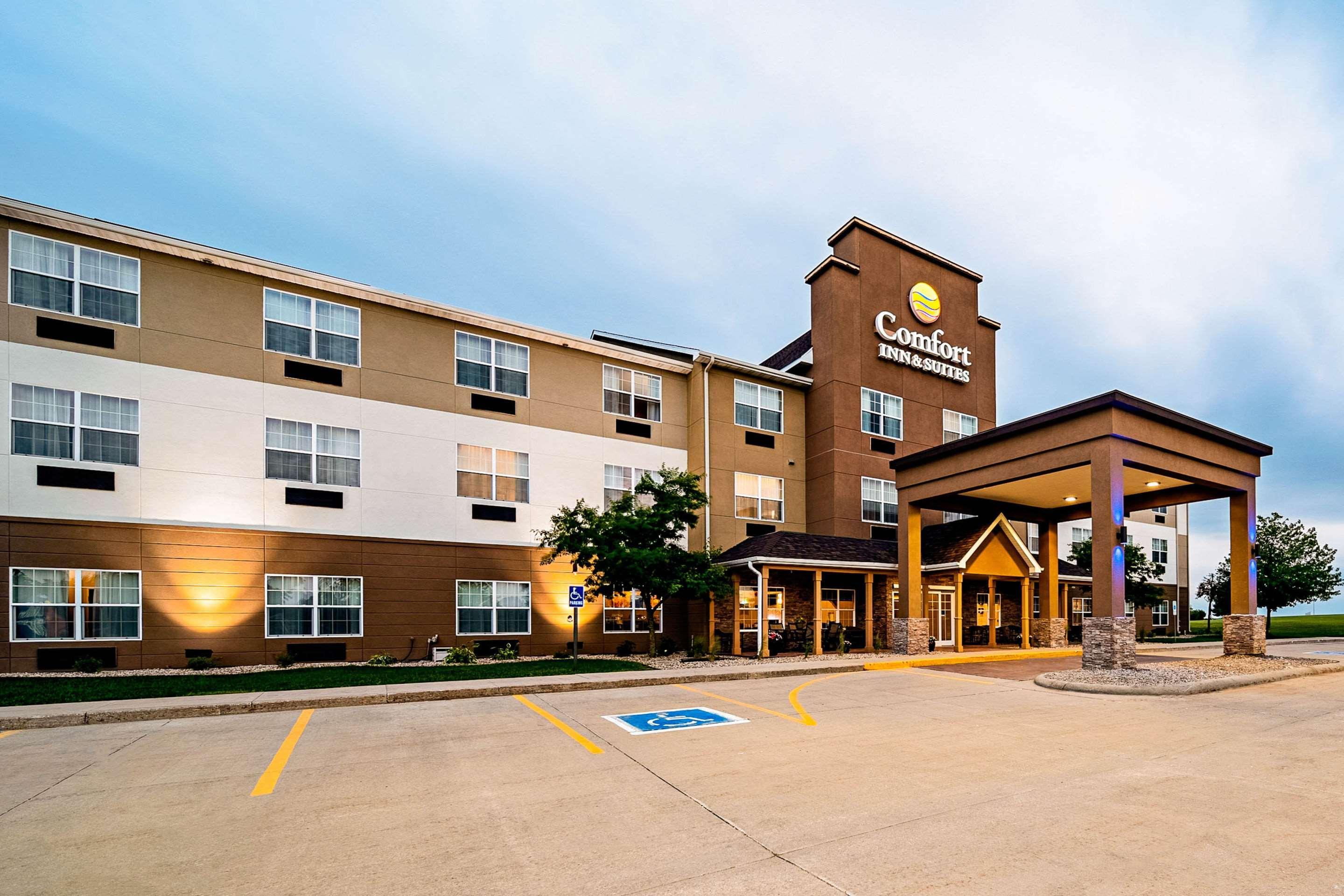 Comfort Inn & Suites Independence Екстериор снимка