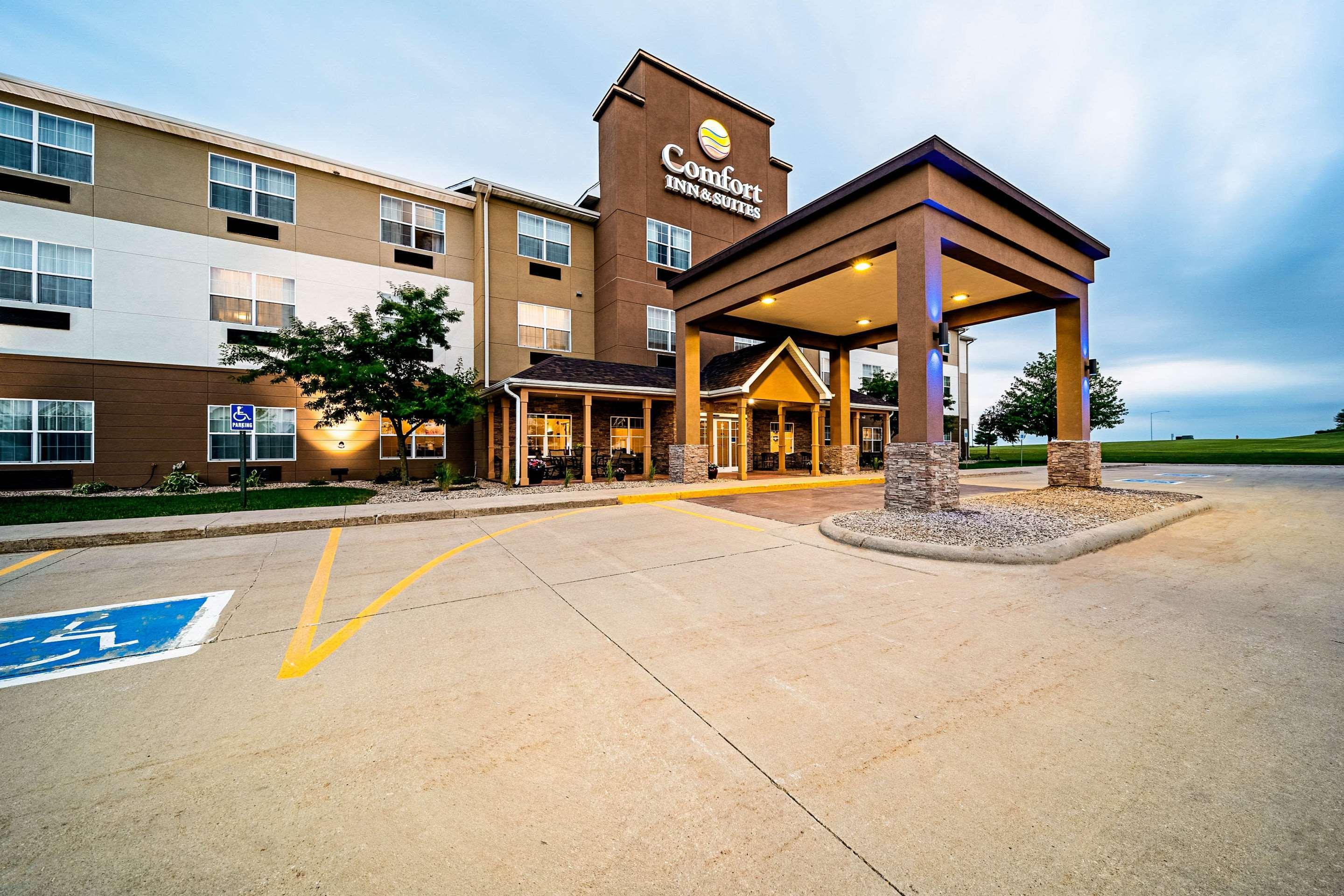 Comfort Inn & Suites Independence Екстериор снимка